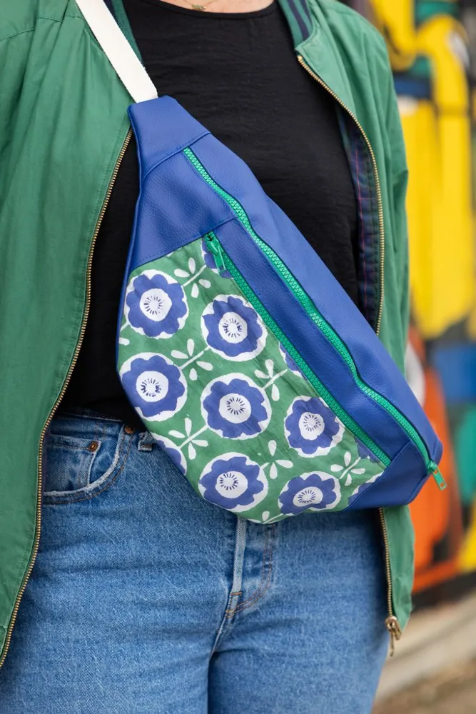 Sac banane Léna XL portée profil