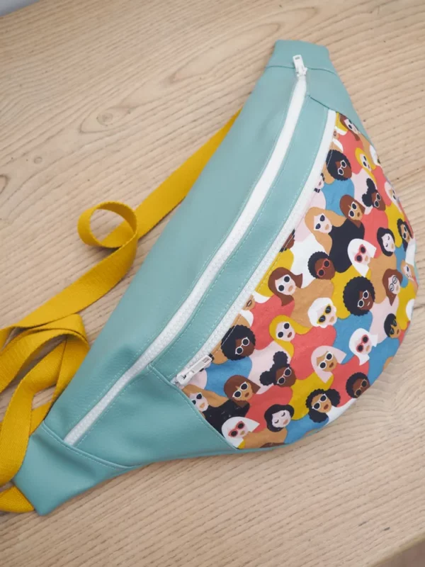 Sac banane XL cousu main en Bretagne tissu imprimé les gens simili cuir bleu gris