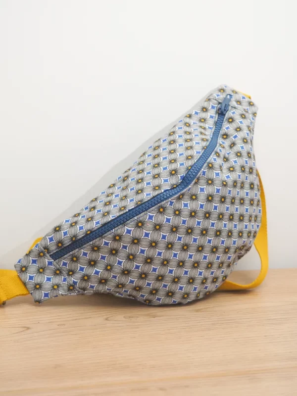 Banane femme fait main en France tissu imprimé bleu Sunny