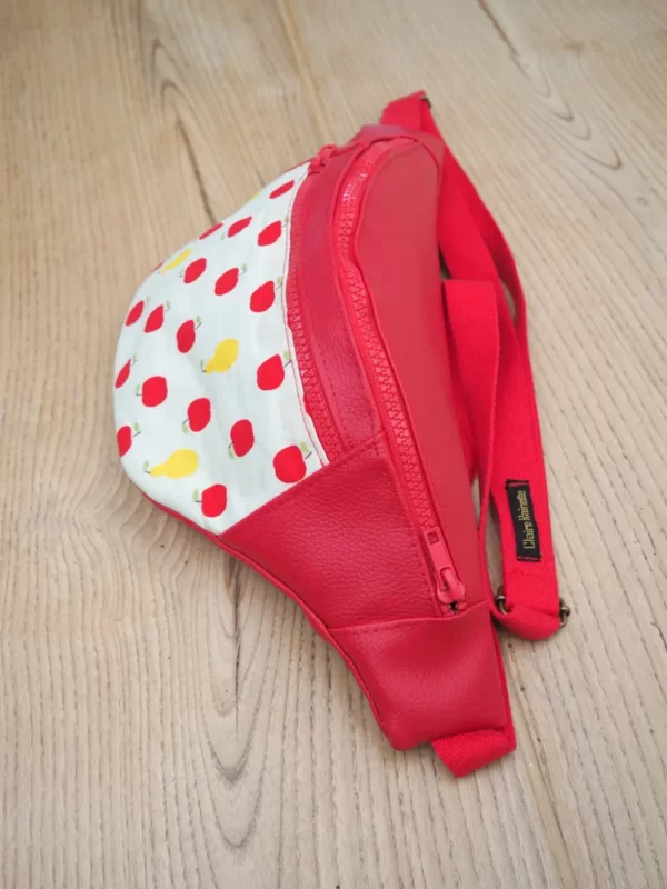 Sac banane originale femme les pommes vue profil