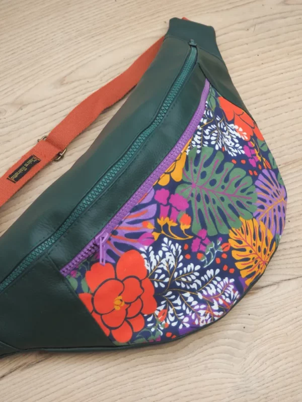 Banane XL Camille vue poche zippée devant