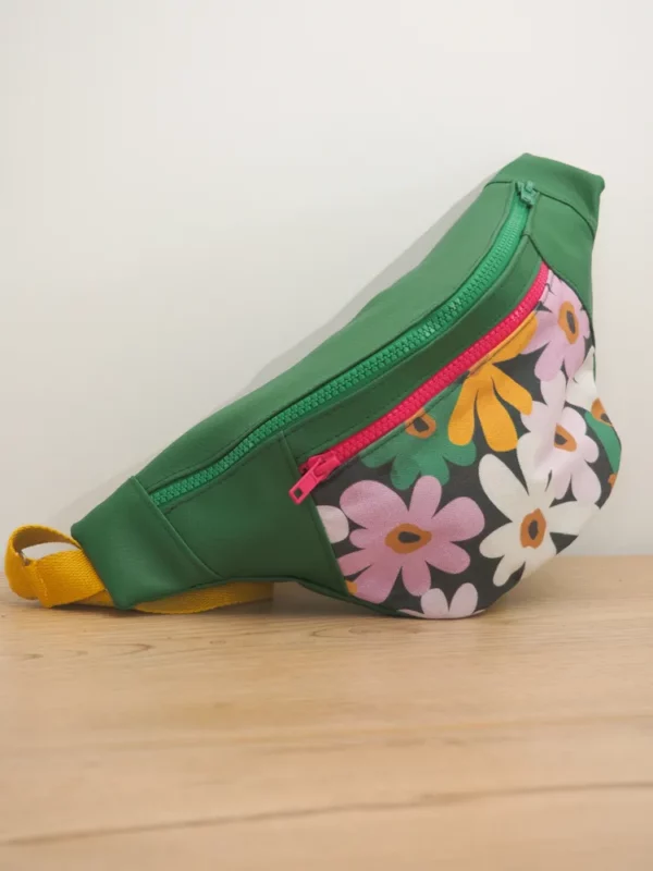 Banane originale colorée fait main CLara vert fleurs imprimé