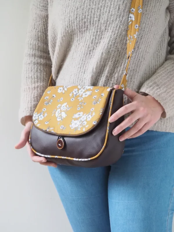Sac réversible 2 en 1 cousu main en France marron moutarde fleurs
