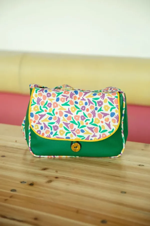 Sac à main femme réversible fait main simili cuir vert les fleurs bouton jaune