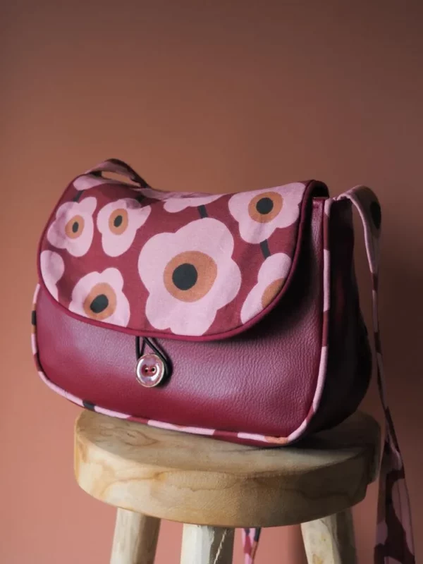 Sac réversible femme bandoulière Paulette simili cuir bordeaux tissu grosses fleurs roses imprimé vintage Paulette