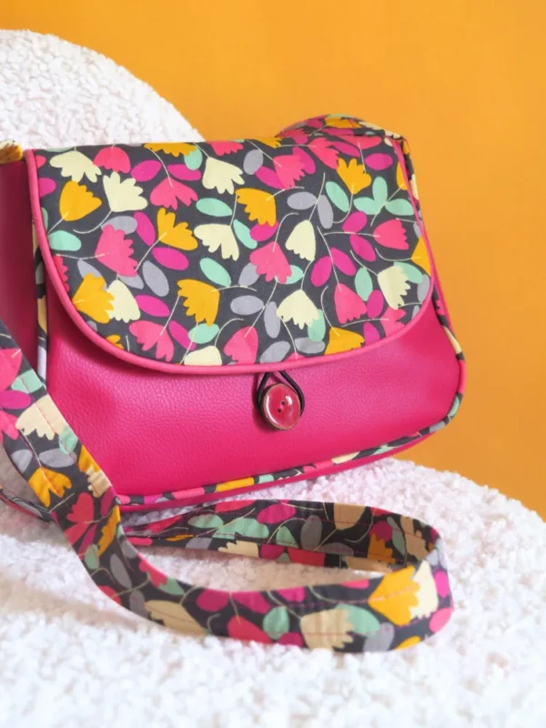 Sac réversible coloré femme cousu main simili cuir rose tissu imprimé fleurs colorées Cécile