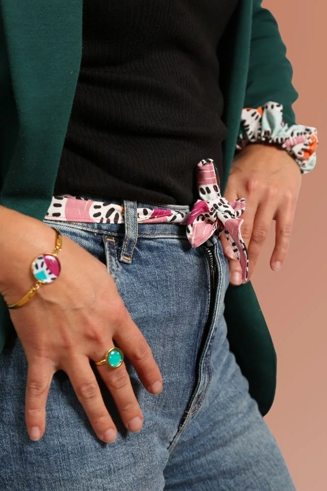 Ceinture nouée sur jean - accessoire en tissu coloré Fanny