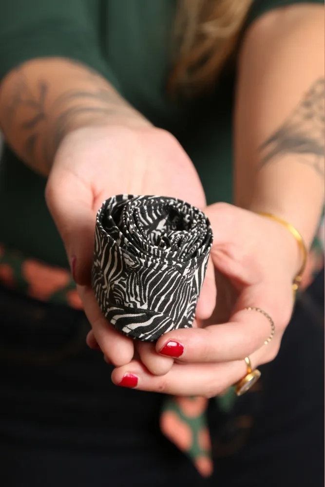 Ceinture Zèbre artisanale cousue main en Bretagne, création Claire Rainette.