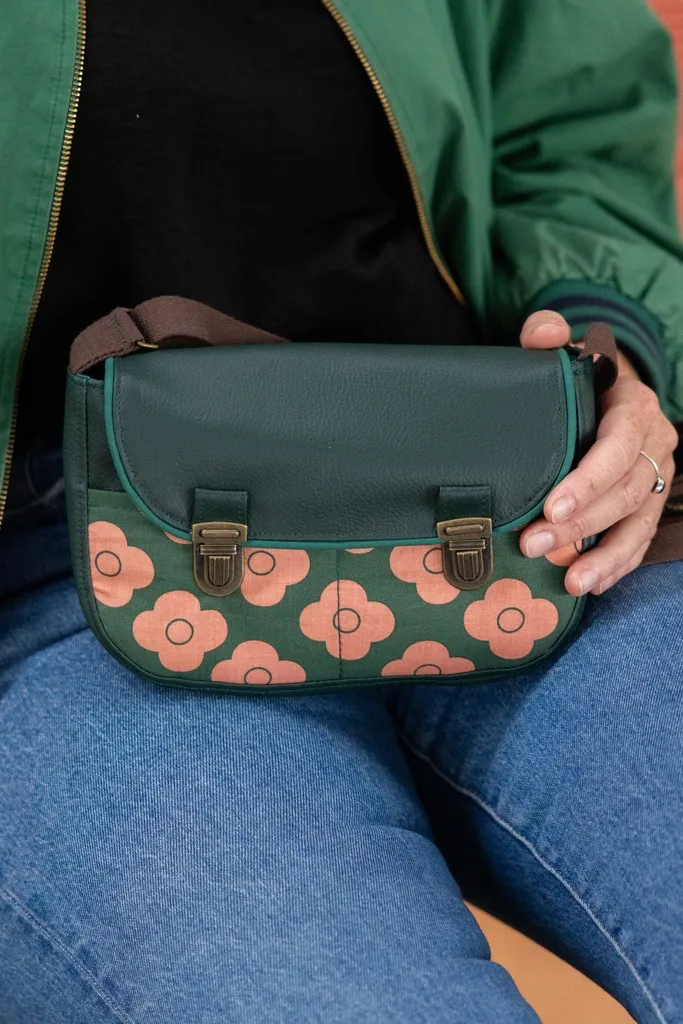 Sac bandoulière femme fait main L’Essentiel Pimprenelle, création Claire Rainette.