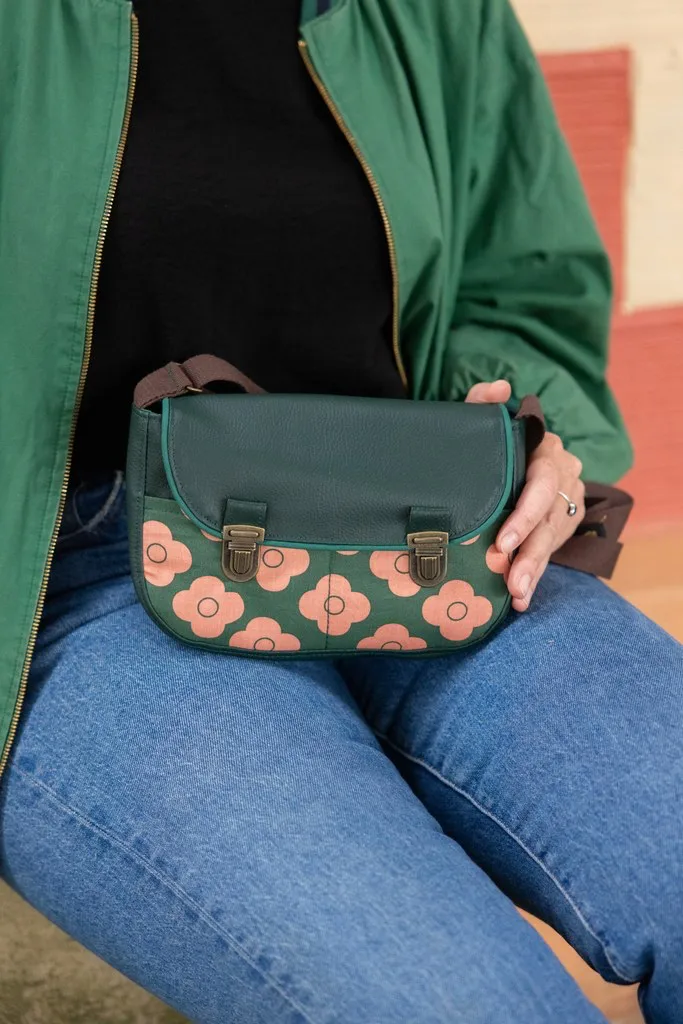 Sac L’Essentiel Pimprenelle – simili cuir vert et tissu fleuri corail – Image 5