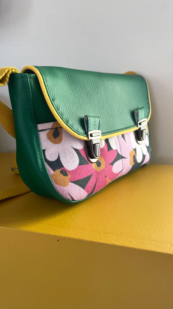 Commande sac l'essentiel personnalisé vert fleurs